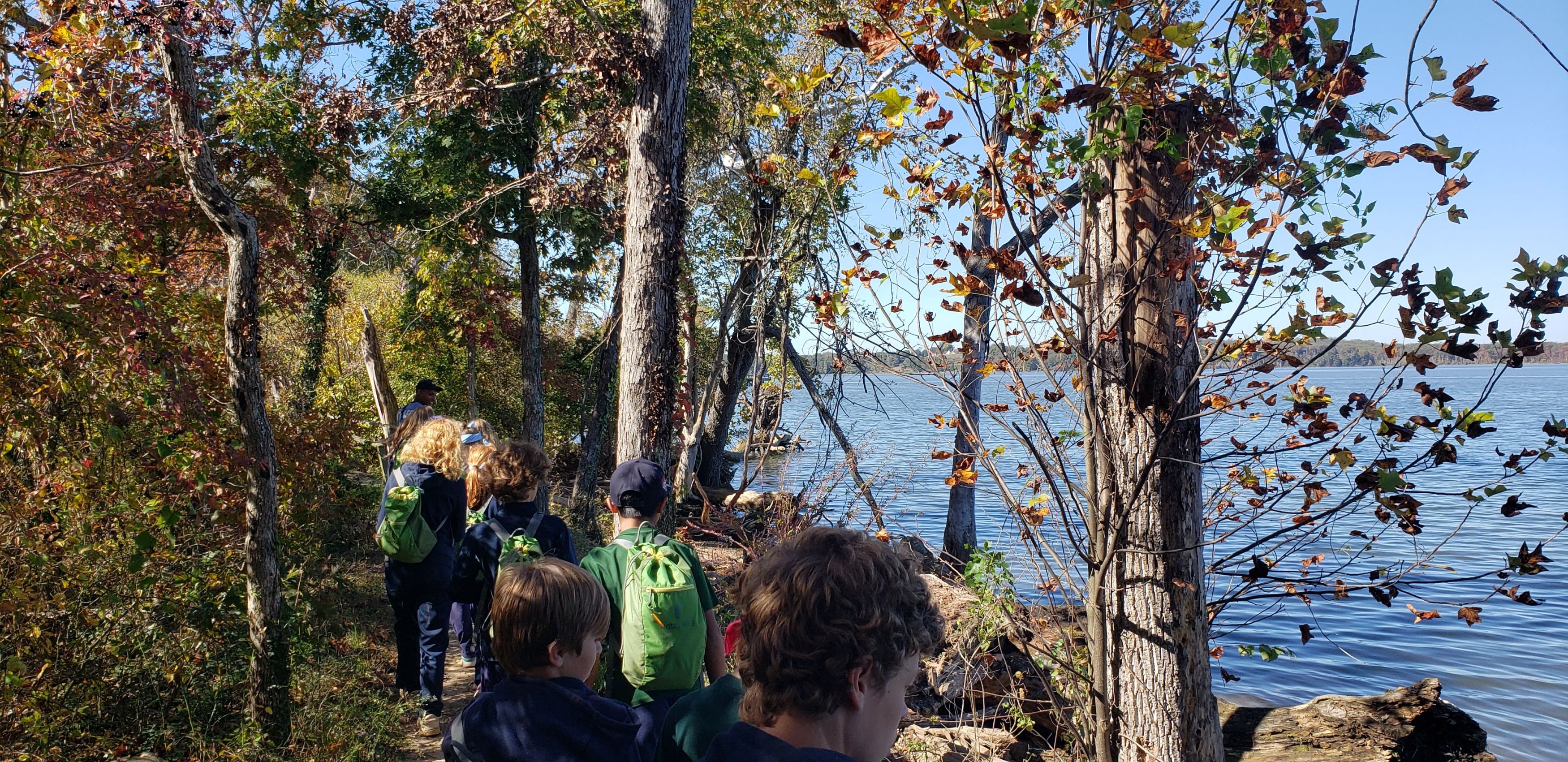 6th graders hiking in the Shenandoah National Park